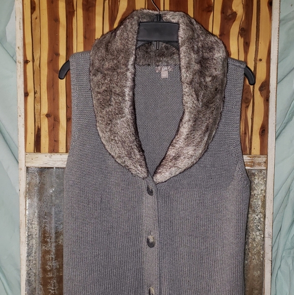 Jjill Sweater Vest Faux Fur Collar 